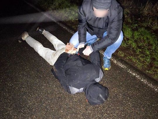 ŚMIERTELNIE POTRĄCIŁ PIESZEGO I UCIEKŁ Z MIEJSCA ZDARZENIA. ZOSTAŁ ZATRZYMANY