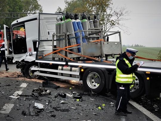 Śmiertelny wypadek na drodze krajowej nr 91 – policjanci apelują o rozwagę i ostrożność na drodze