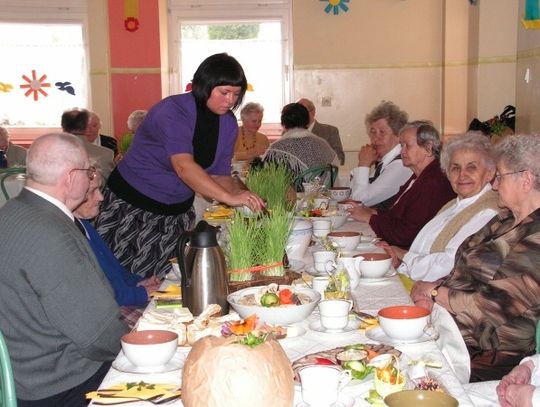 Śniadanie wielkanocne w Domu Dziennego Pobytu