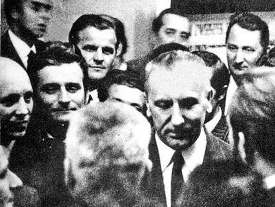 Spór o stoczniowy warsztat i śrubokręt elektryka Wałęsy