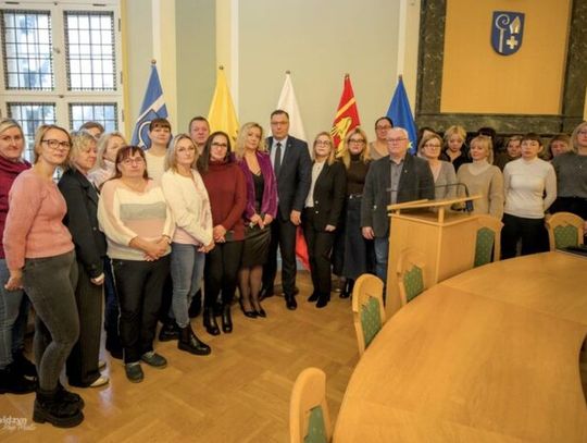 Spotkanie w sprawie wsparcia pracowników fabryki Plati