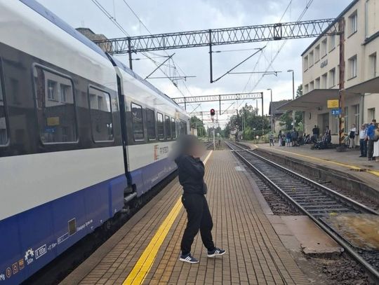 Spóźnienia 27 pociągów. Przyczyną wypadek na torowisku