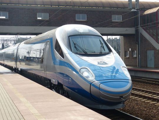 Sprawdź szczegółowe ceny za Pendolino!