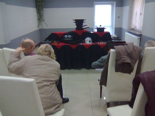 Sprzedawcy garnków zwolnieni. Co ze zwrotem produktów?