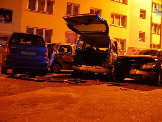 Staranował samochody na parkingu