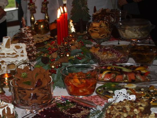 Stół Bożonarodzeniowy z dobrymi smakami