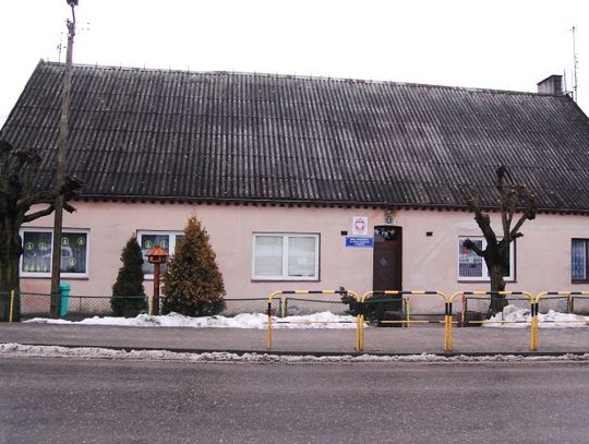 Stowarzyszenie z Częstochowy uratuje wyludnione szkoły? Ważą się losy terenowych podstawówek