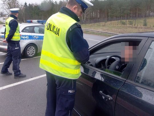 Straciła panowanie nad pojazdem, audi dachowało