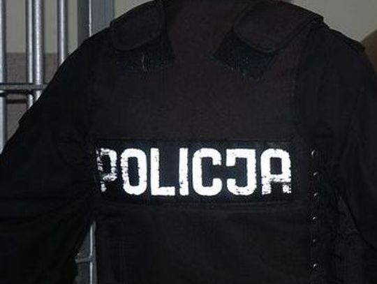 Strzały w sopockiej komendzie policji, ranny napastnik z nożem