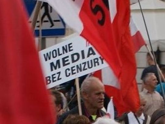 Studenci oburzeni. Manipulacja! TVN pokazała piknik &quot;ku pamięci&quot; 