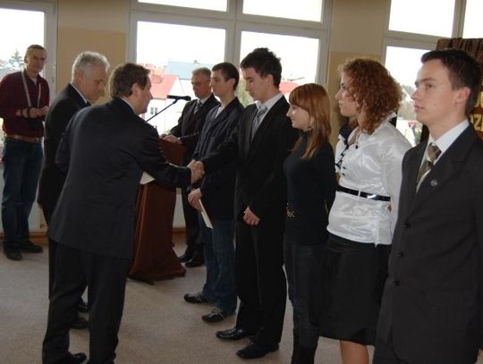 Stypendia dla najlepszych uczniów