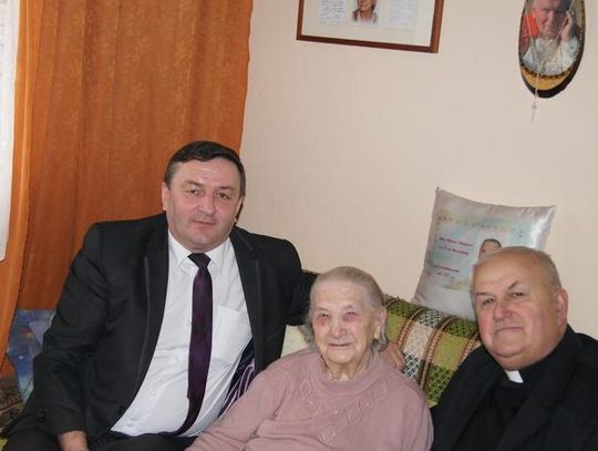 Superbabcia na 102! Najstarsza mieszkanka obchodziła urodziny