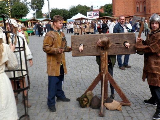 Święto cystersów, handlarzy i miłośników dobrego jadła. Pelpliński jarmark jak co roku, bardzo udany!