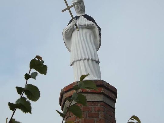 Święty Jan Nepomucen odrestaurowany. Figura sprzed 110 lat odzyskała dawny blask