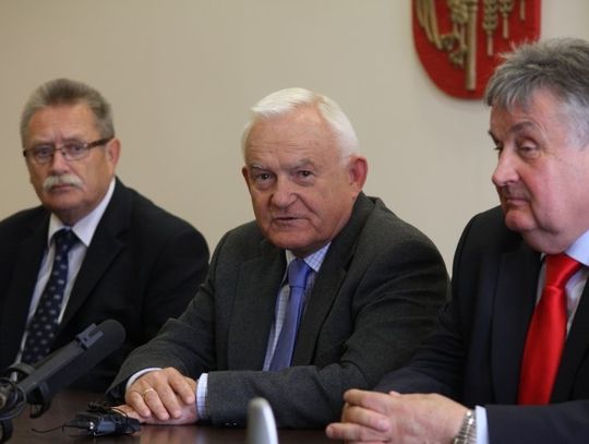 Sympatia wyborców na pstrym koniu jeździ