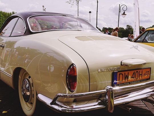 Szampon samochodowy – niezbędny do utrzymania czystego auta