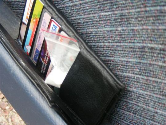 Szpitalny złodziejaszek. Brał co popadło: torebki, portfele, pieniądze, dokumenty i telefony komórkowe