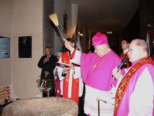 Tablica pamięci ks. Popiełuszki - kapelana Solidarności