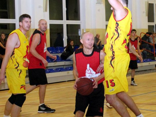 TCZ znów zwycięski - Tczewska Amatorska Liga Koszykówki 