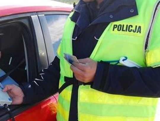 Telefon na policję: zygzakiem jedzie pijana!!!