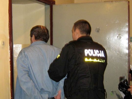 Tragiczny finał awantury - nożem w brzuch za 100 zł