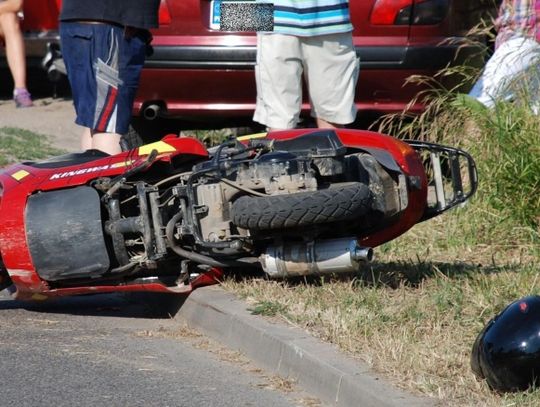 Tragiczny wypadek. 16-latek uderzył skuterem w słup