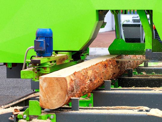 Trak taśmowy poziomy – zalety i zastosowanie