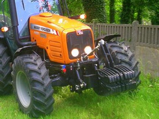 Traktor przygniótł chłopaka