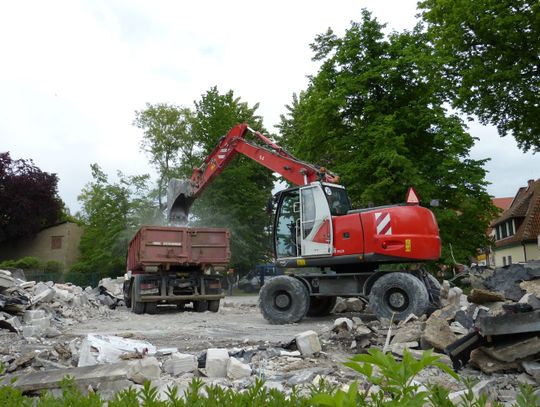 Trwa demolka fragmentu Urzędu Miejskiego