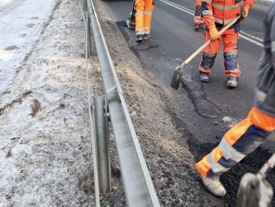 Trwa naprawa uszkodzeń na drogach powiatowych