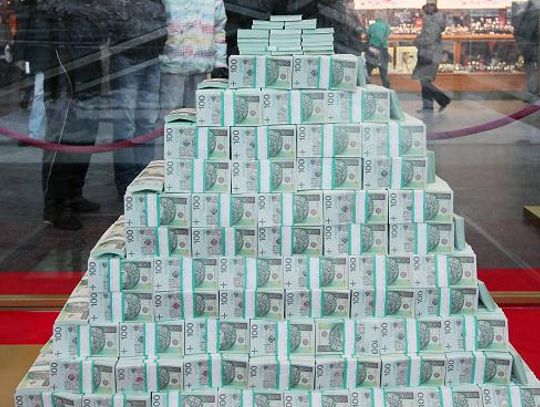 Trzy miliony na początek kadencji