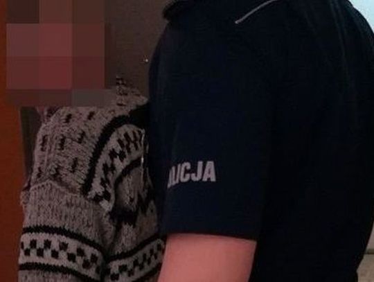 Trzy promile, bez prawa jazdy. Kierowca volkswagena potrącił rowerzystkę.