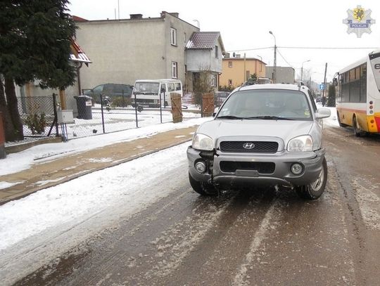 Uciekł z miejsca wypadku, chciał wręczyć 2 tys.zł