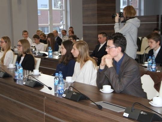 Uczniowie otrzymali nagrody prezydenta Tczewa za wybitne osiągnięcia 