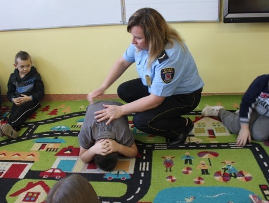 Uczniowie "piątki" wiedzą, jak reagować na psią agresję