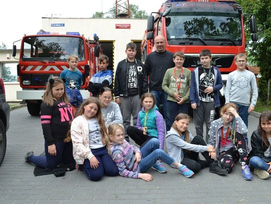 Uczniowie z wizytą w OSP Suchy Dąb