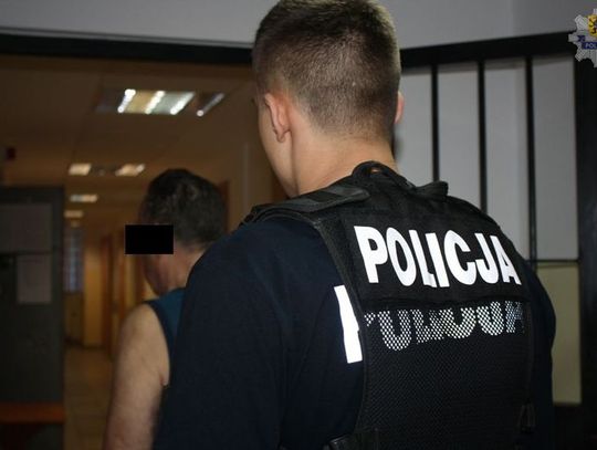 Ugodził swoją żonę nożem, kiedy spała