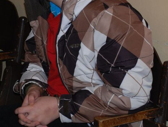 Ugodzony nożem na przystanku tramwajowym 