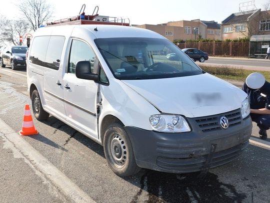 Ukradł auto i po pijaku spowodował wypadek! Trzy osoby w szpitalu
