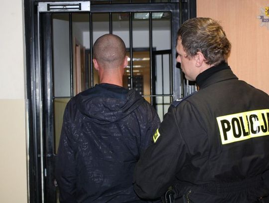 Ukradł komputer z baru na plaży