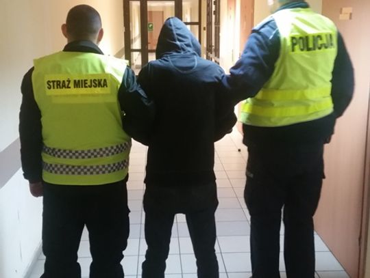 Ukradł telefon komórkowy o wartości 4 tysięcy złotych