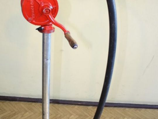 Ukradli ponad 2 tys. litrów oleju napędowego! 