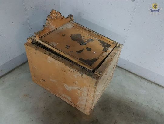 Ukradli zabytkowe tabernakulum. Łup porzucili, bo nie udało się sprzedać.