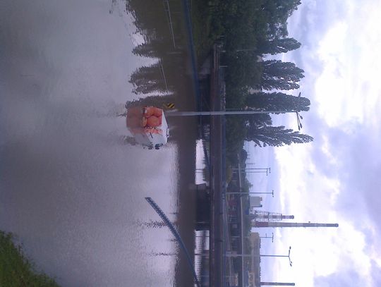 Ulewa przeszła przez Tczew. Strażacy w akcji i u nas, i w zalanym Trójmieście