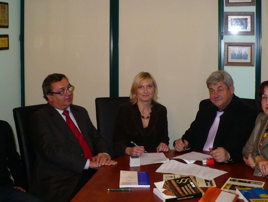 Umowa o współpracy pomiędzy GWSH a Wydawnictwem Adam Marszałek