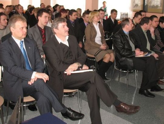 Unijne pieniądze na projekt dla uczniów. Teraz na „Kosmiczną Edukację”