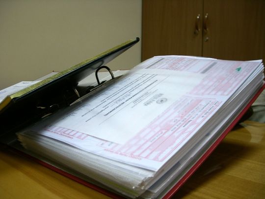 Upozorowanie śmierci dla 10 mln zł. Fałszywa karta zgonu za 100 tys. zł