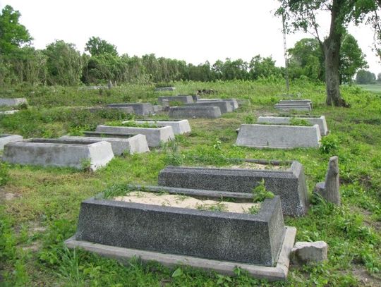 Uratowano kolejny cmentarz