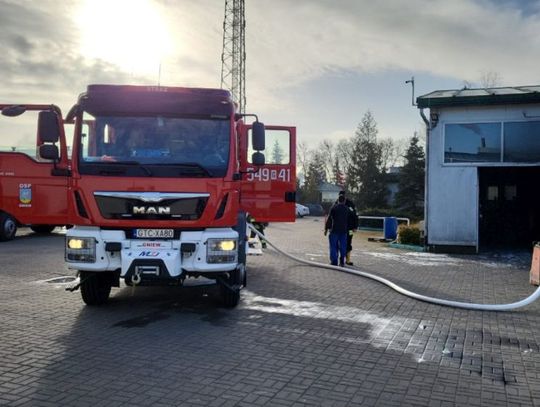 UWAGA! Jak informuje straż pożarna, doszlo do pożaru w firmie AlmaColor w Gniewie