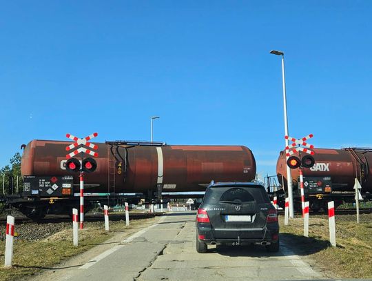 UWAGA kierowcy! Przejazd kolejowy "na Kochankach" zamknięty do końca miesiąca